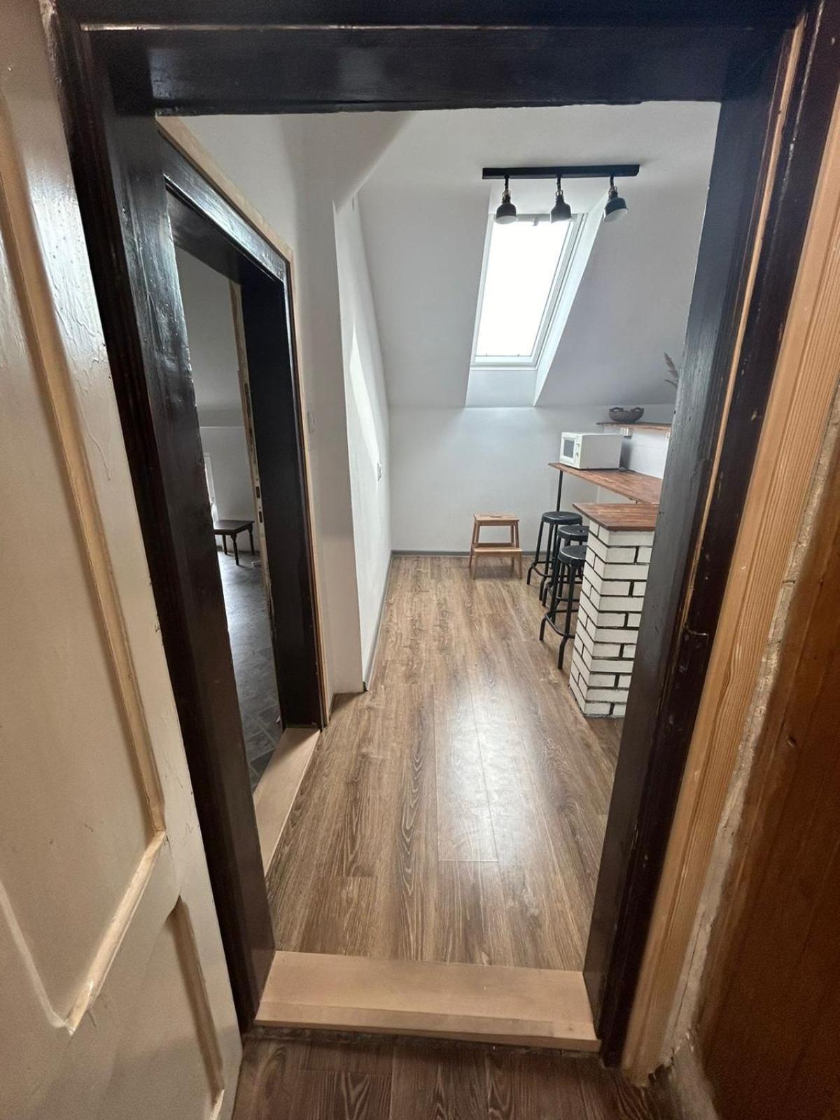 Private Apartament With Shared Bathroom Belgrado Exterior foto